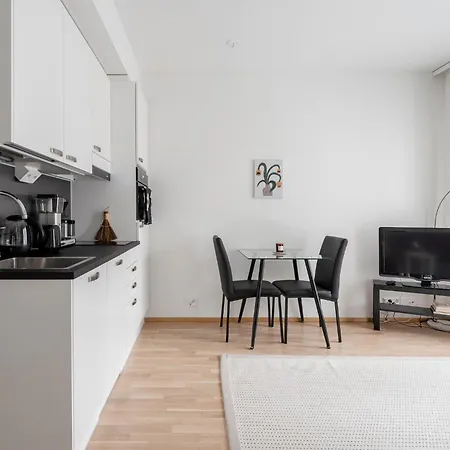 Modern 1br Next To Tram Line Lejlighed *